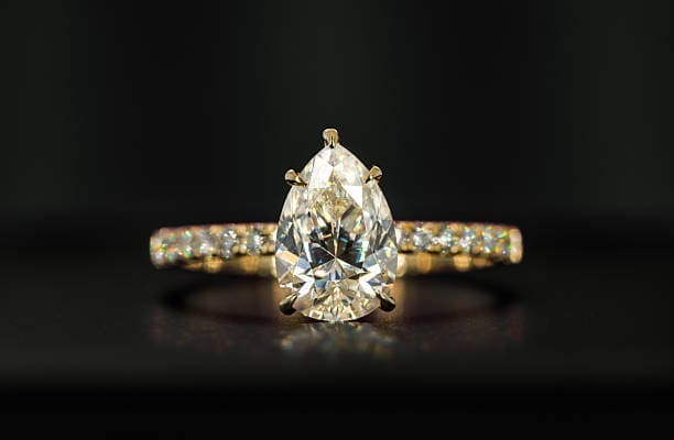 Women's Custom Engagement Ring Design